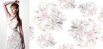 02001v Materiał ze wzorem duże białe, kremowe, różowe, kwitnące kwiaty (peonie, piwonie)